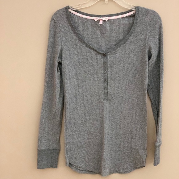 Victoria's Secret Tops - Victoria’s Secret Long Sleeve Sleep Shirt!!